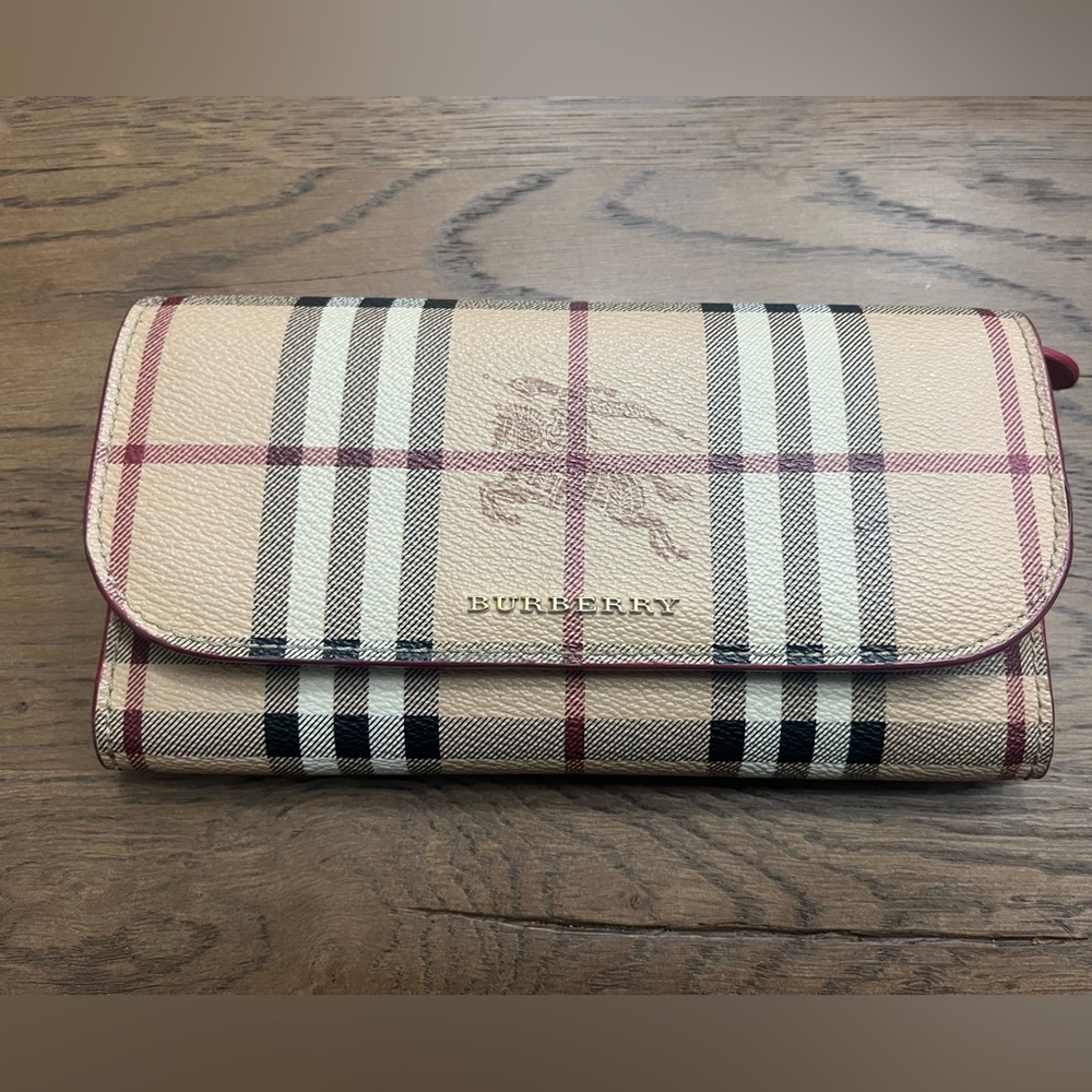 Burberry wallet